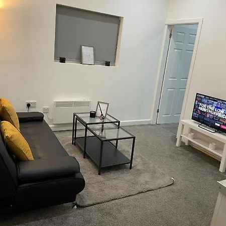 In Bham City Centre Free Parking Sleeps 3 *